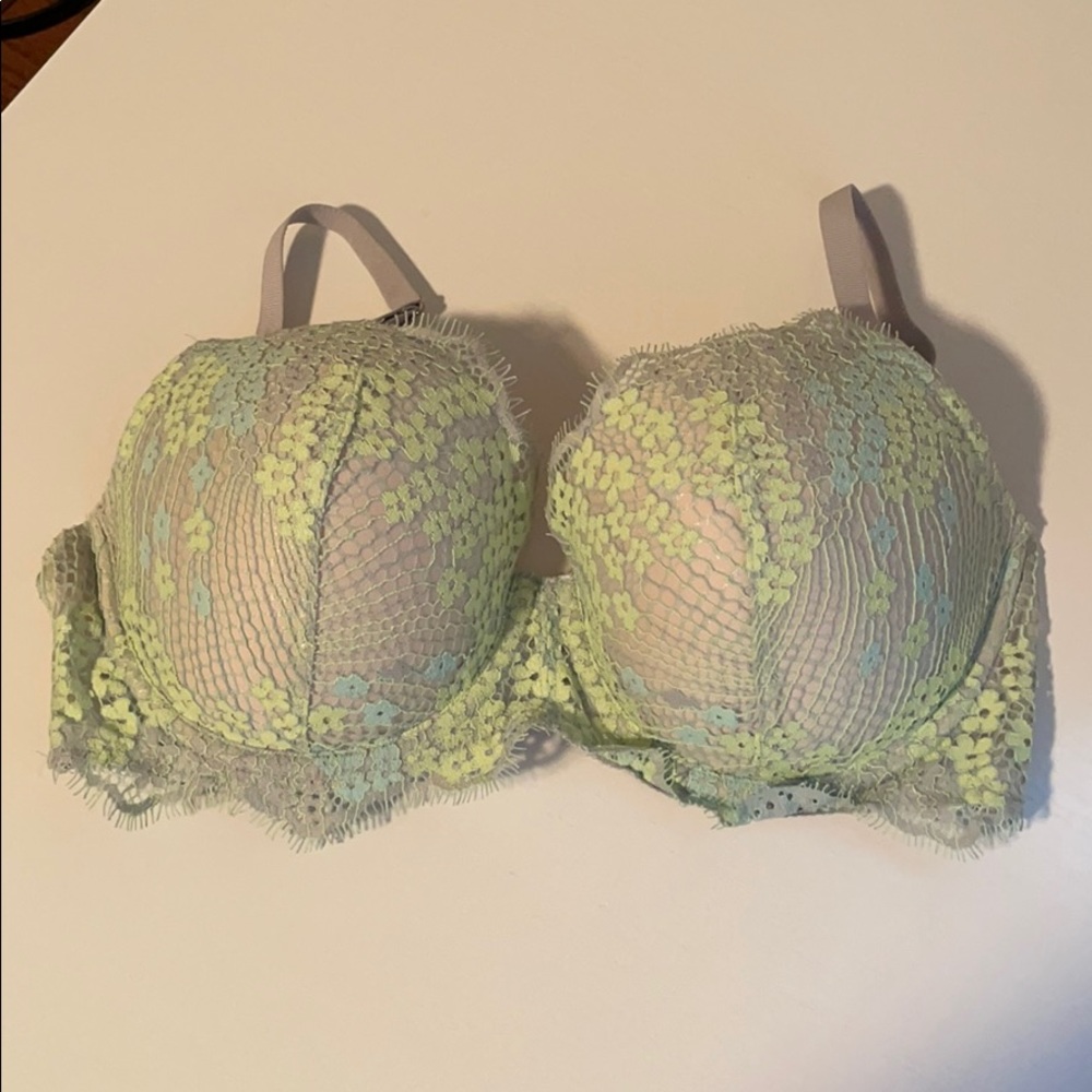 Victoria’s Secret bra